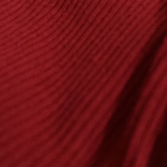 Color red ! - Picture 3 of 3